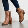 Schoenen GERRY WEBER | Enkellaarsjes Van Glad Leer Met Siergesp